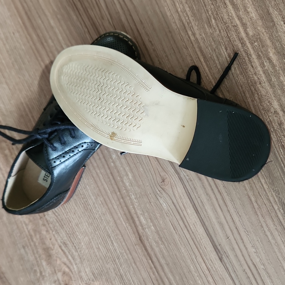 Boys Steve Madden Dress Shoes - Picture 4 of 5
